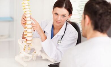 Zdravnik pacientu pove o stopnjah torakalne osteohondroze in njihovih manifestacijah